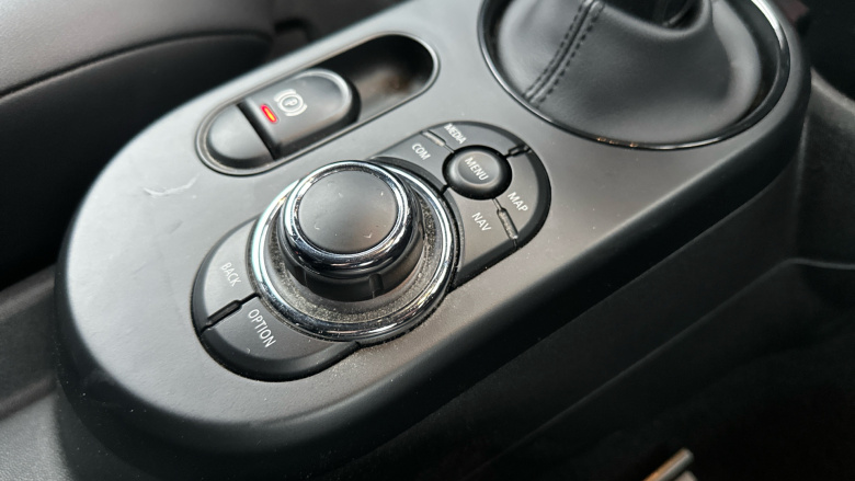 MINI Hatchback 135kW Cooper S Level 2 33kWh 3dr Auto Electric Hatchback